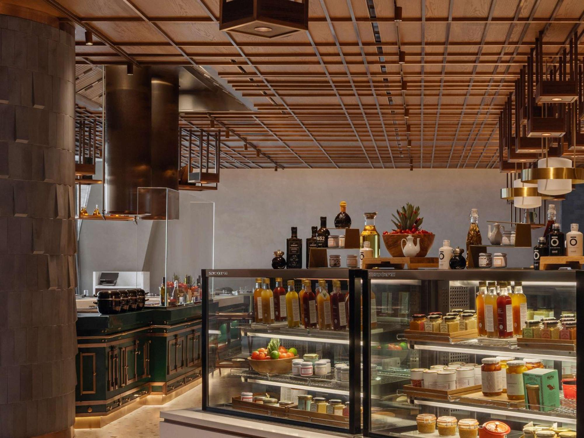 So/ Uptown Dubai 호텔 외부 사진 The kitchen at the restaurant